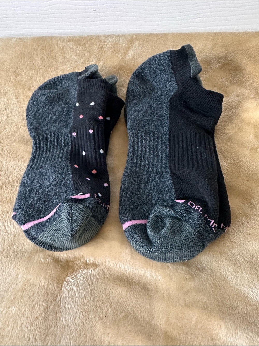 Women’s Dr. Motion Black & Charcoal Low-Cut Athletic Socks with Pink Dot Accents